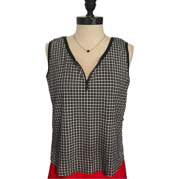 Vintage Tail Tech Black And White Tennis Top With Zipper - Size Medium - EUC - Picture 3 of 8